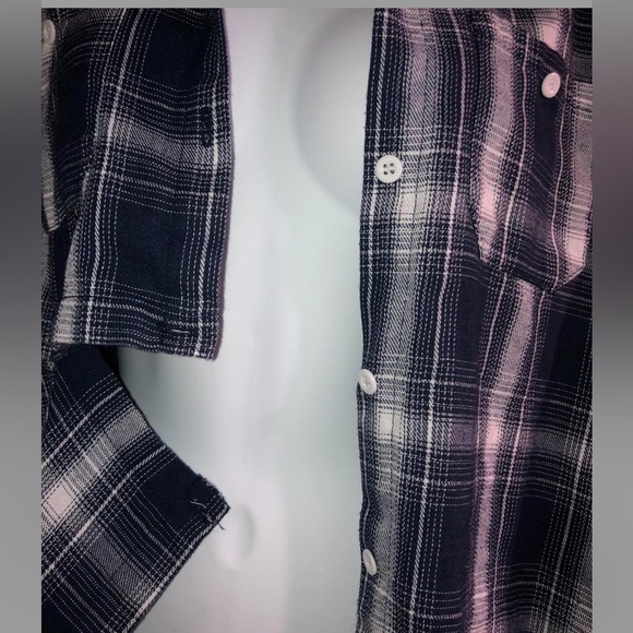 Plaid Top - Picture 5 of 6